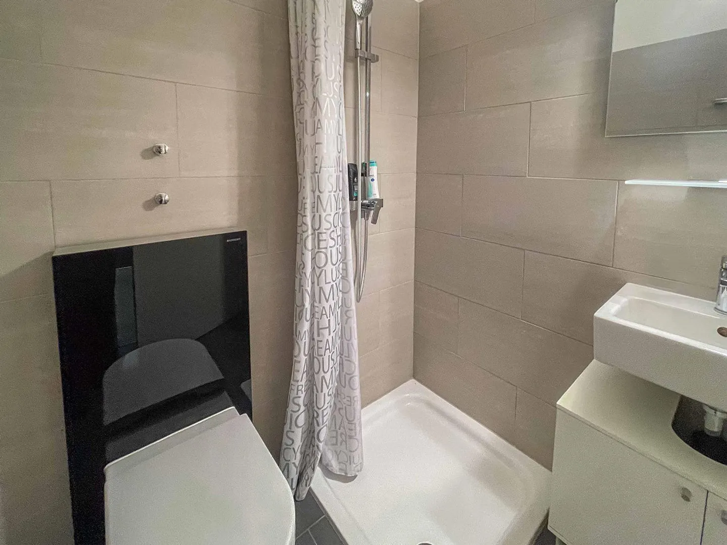 Appartement spacieux de 4,5 pièces à Lugano - Photo 8 sur 11
