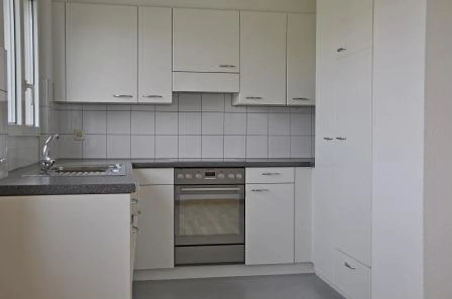 Charming 2.5-Room Apartment - Photo 4 of 5
