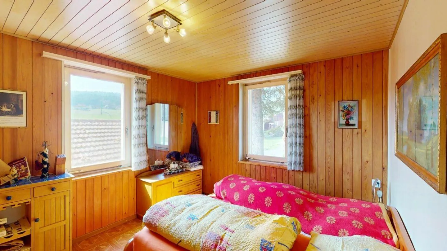 For Makers & Craftsmen: Farmhouse with Barn - Photo 5 of 14