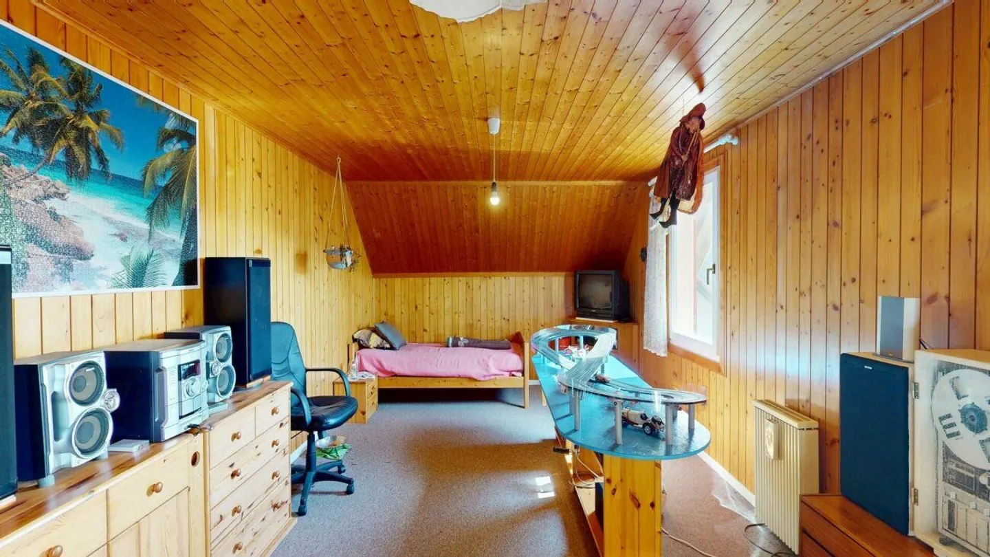 For Makers & Craftsmen: Farmhouse with Barn - Photo 8 of 14