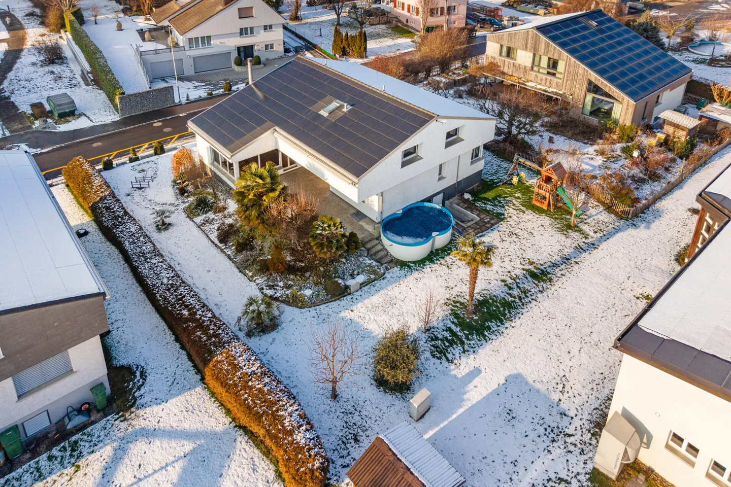 Modern Family Paradise in a Quiet Location - 7.5 Rooms, High-Quality Equipment and Minimal Additional Costs - Photo 14 of 15