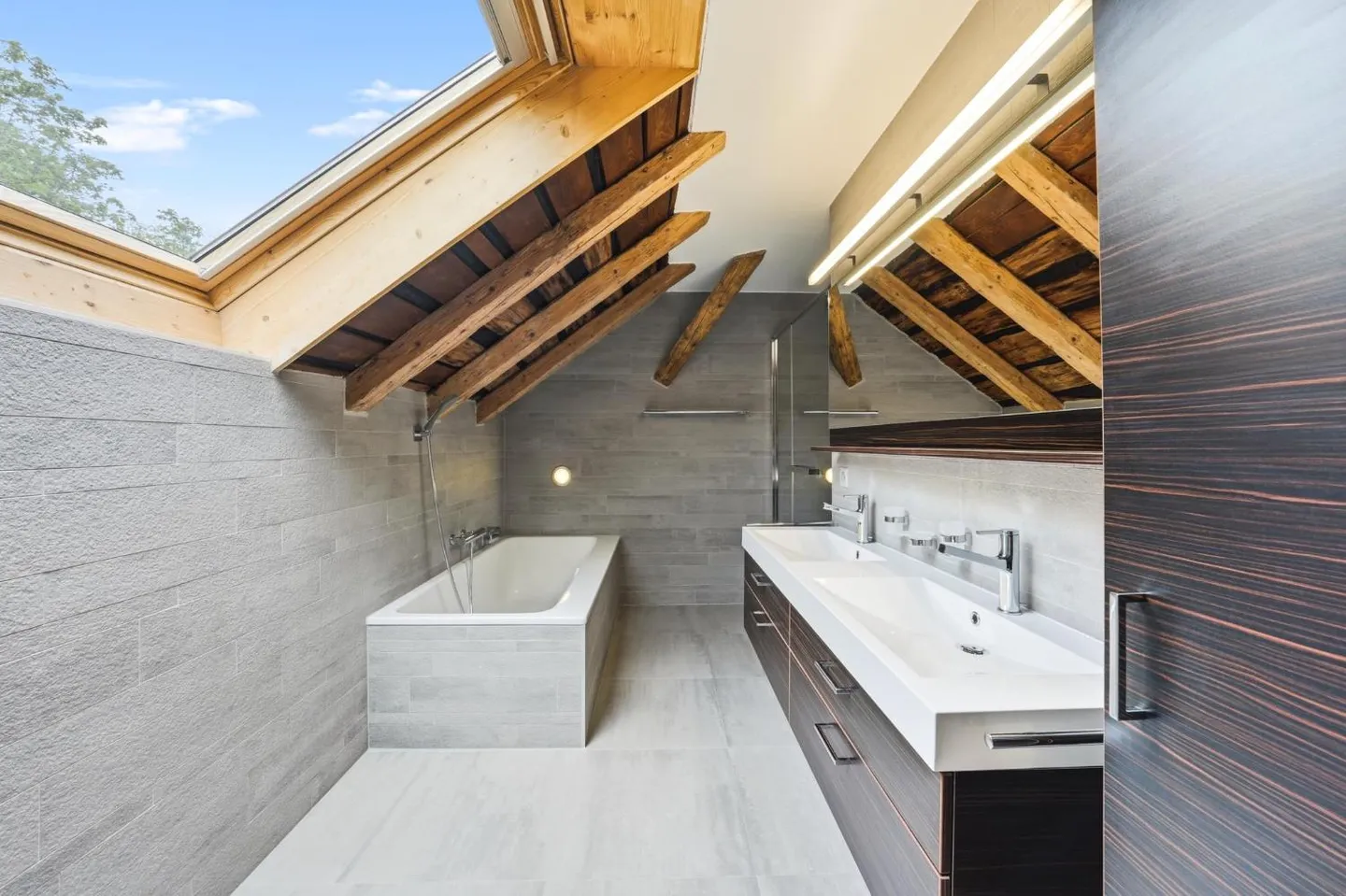 Grand Appartement Attique - Photo 9 sur 10