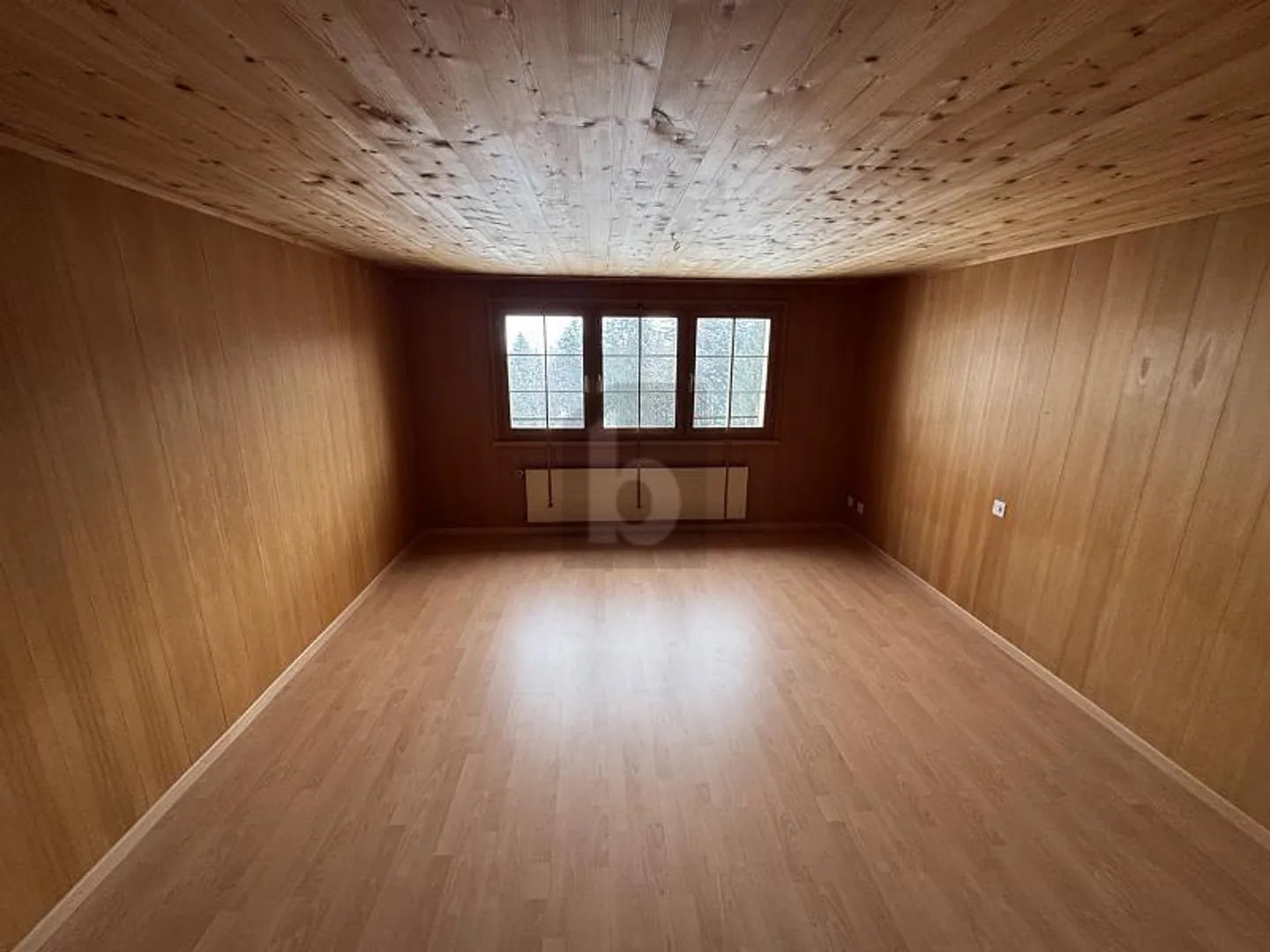 Stylish with Mountain Panorama - Photo 4 of 6