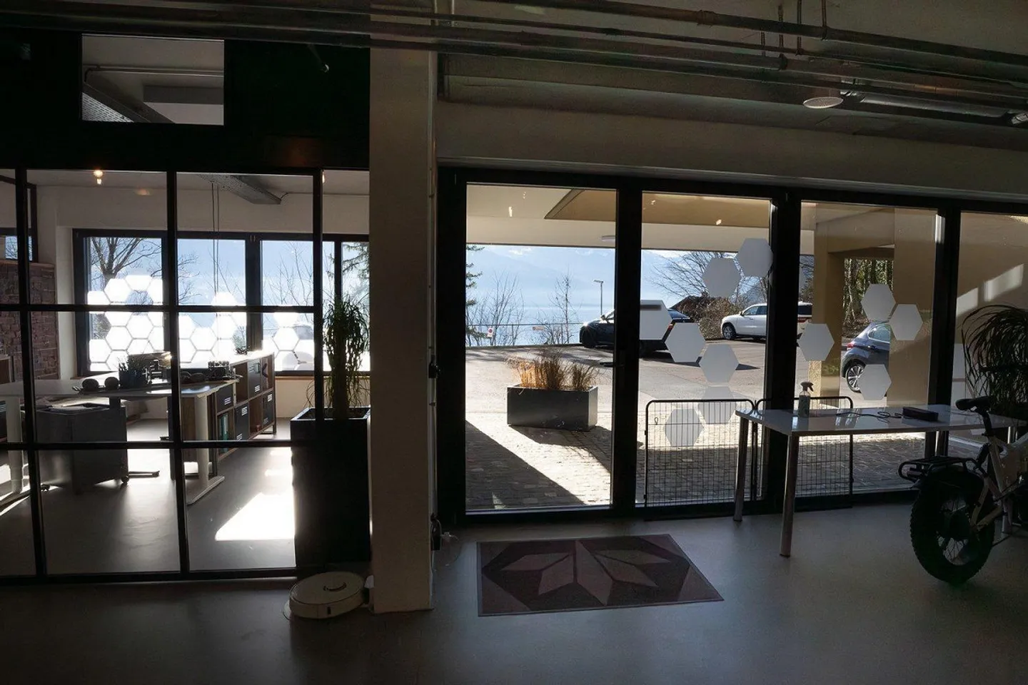 Dream workplace or great loft apartment? - Photo 17 of 19