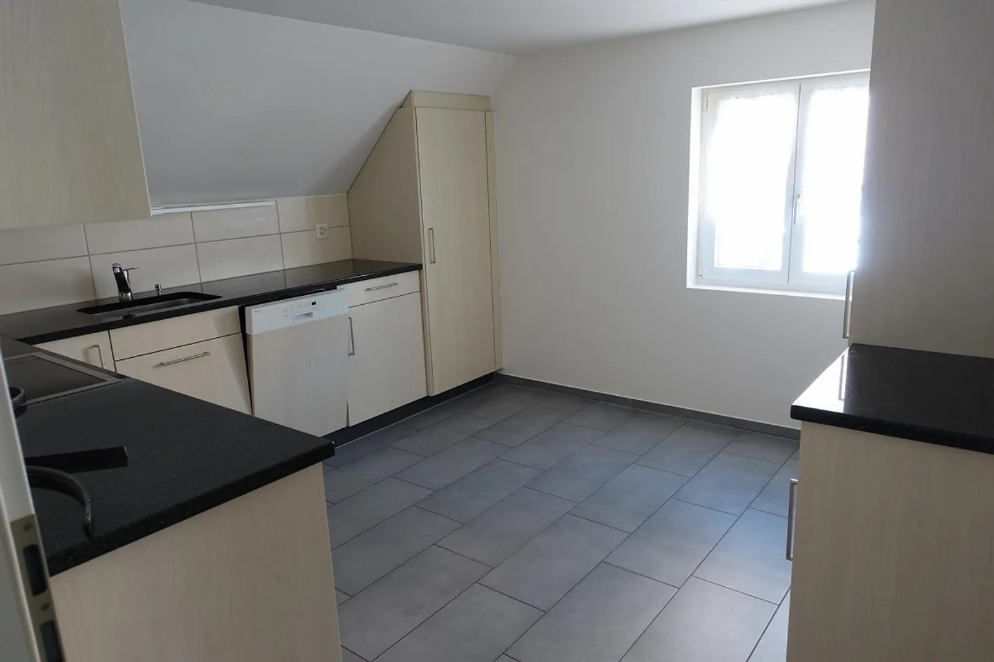 Appartement en duplex spacieux de 5,5 pièces à Kirchberg - Photo 2 sur 15