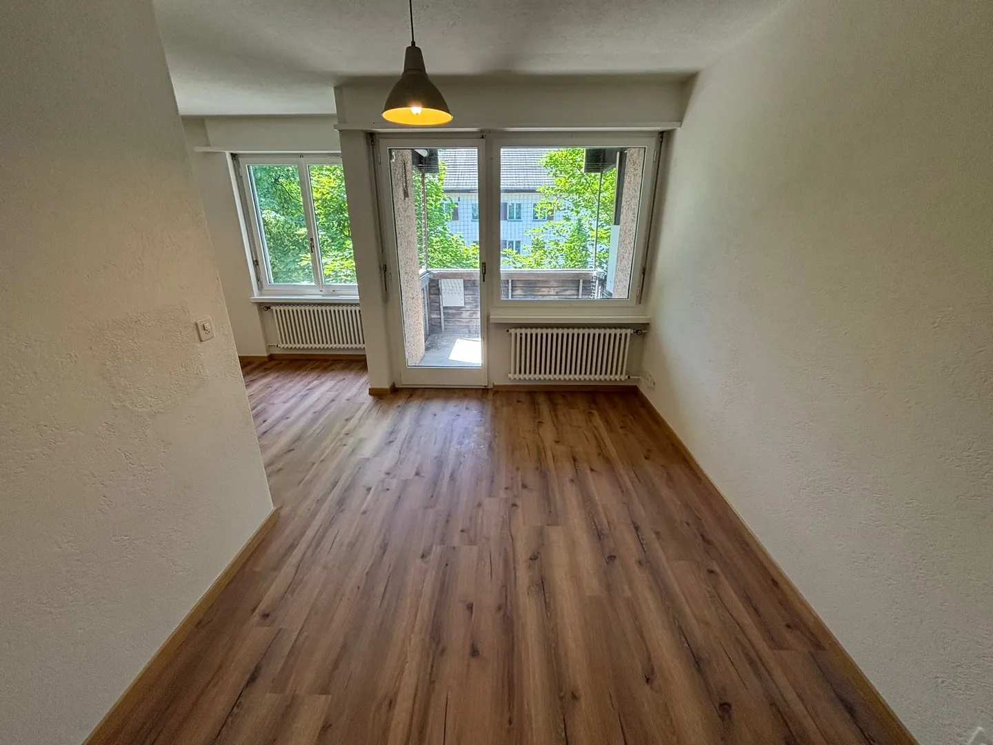 Appartement 1 pièce rénové avec balcon à Winterthur - Photo 4 sur 5