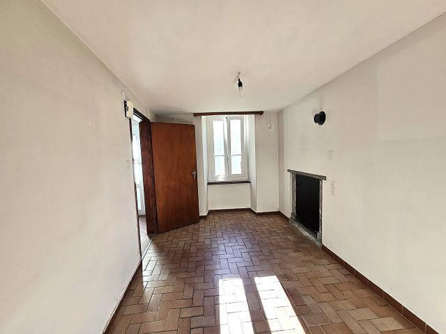 3 1/2-Zimmer-Dorfhaus mit Sitzplatz an sehr ruhiger Aussichtslage /... - Foto 3 von 31