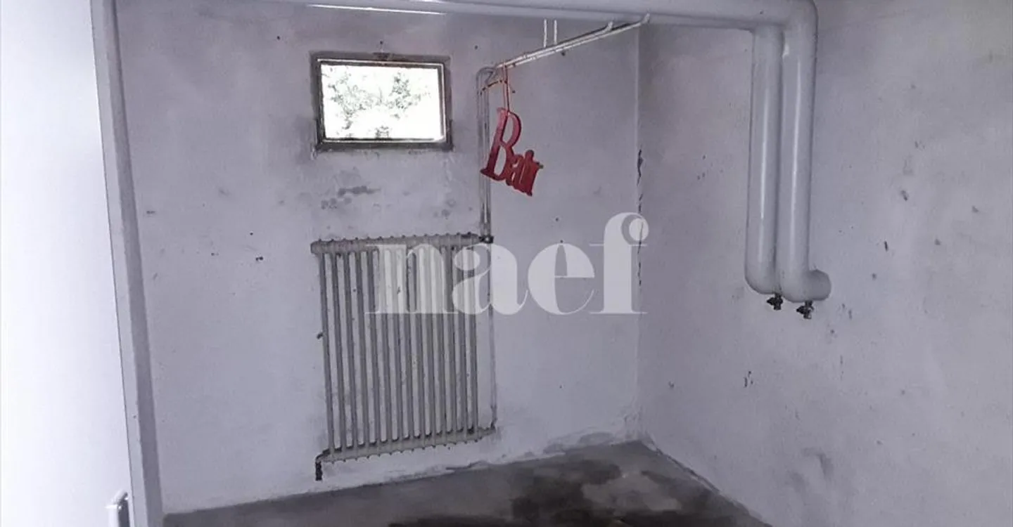 Mischgenutztes Gebäude mieten - Foto 1 von 4