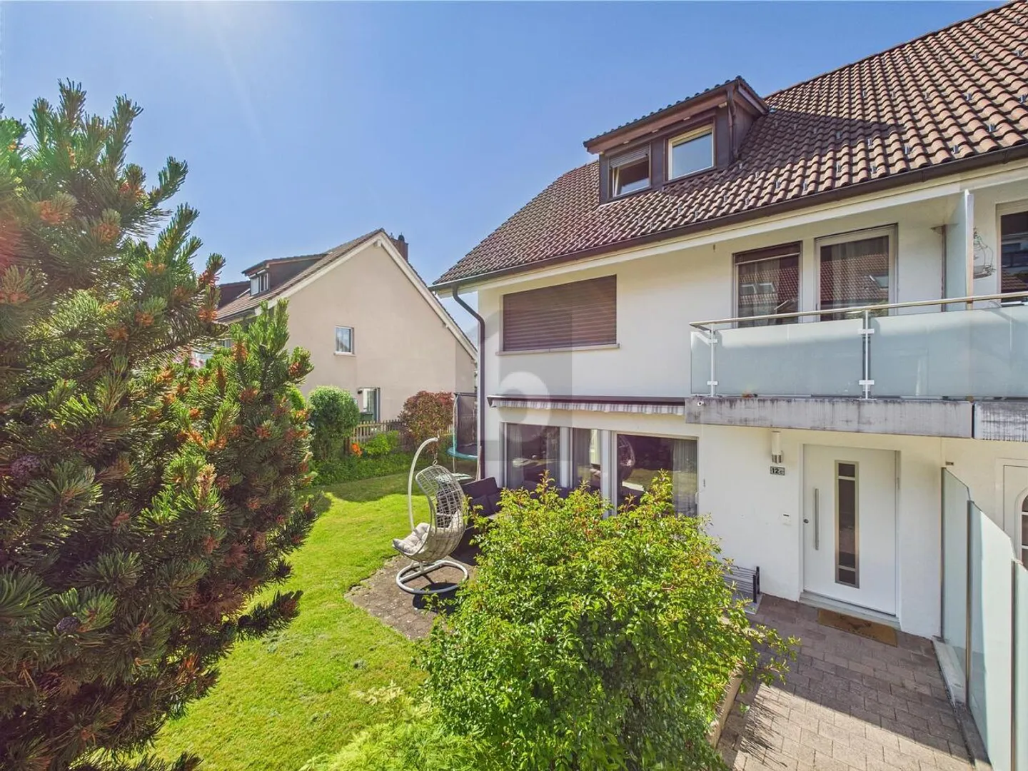 SONNIGE HANGLANGE MIT VIEL PLATZ - Foto 1 von 6