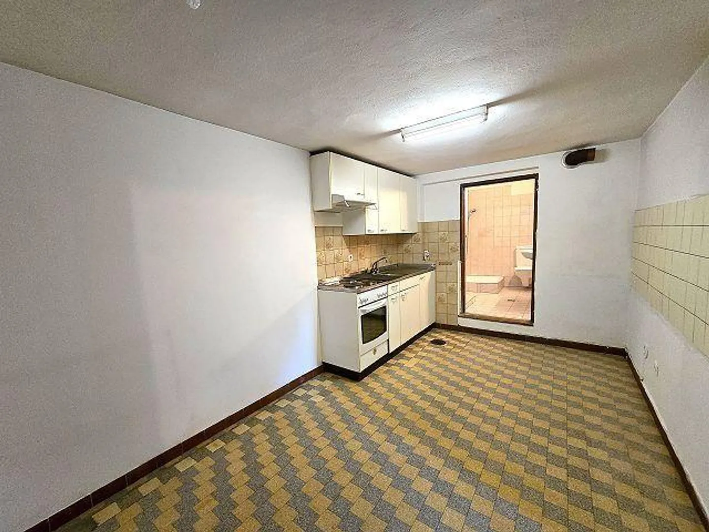 3 1/2-Zimmer-Dorfhaus mit Sitzplatz an sehr ruhiger Aussichtslage /... - Foto 4 von 31