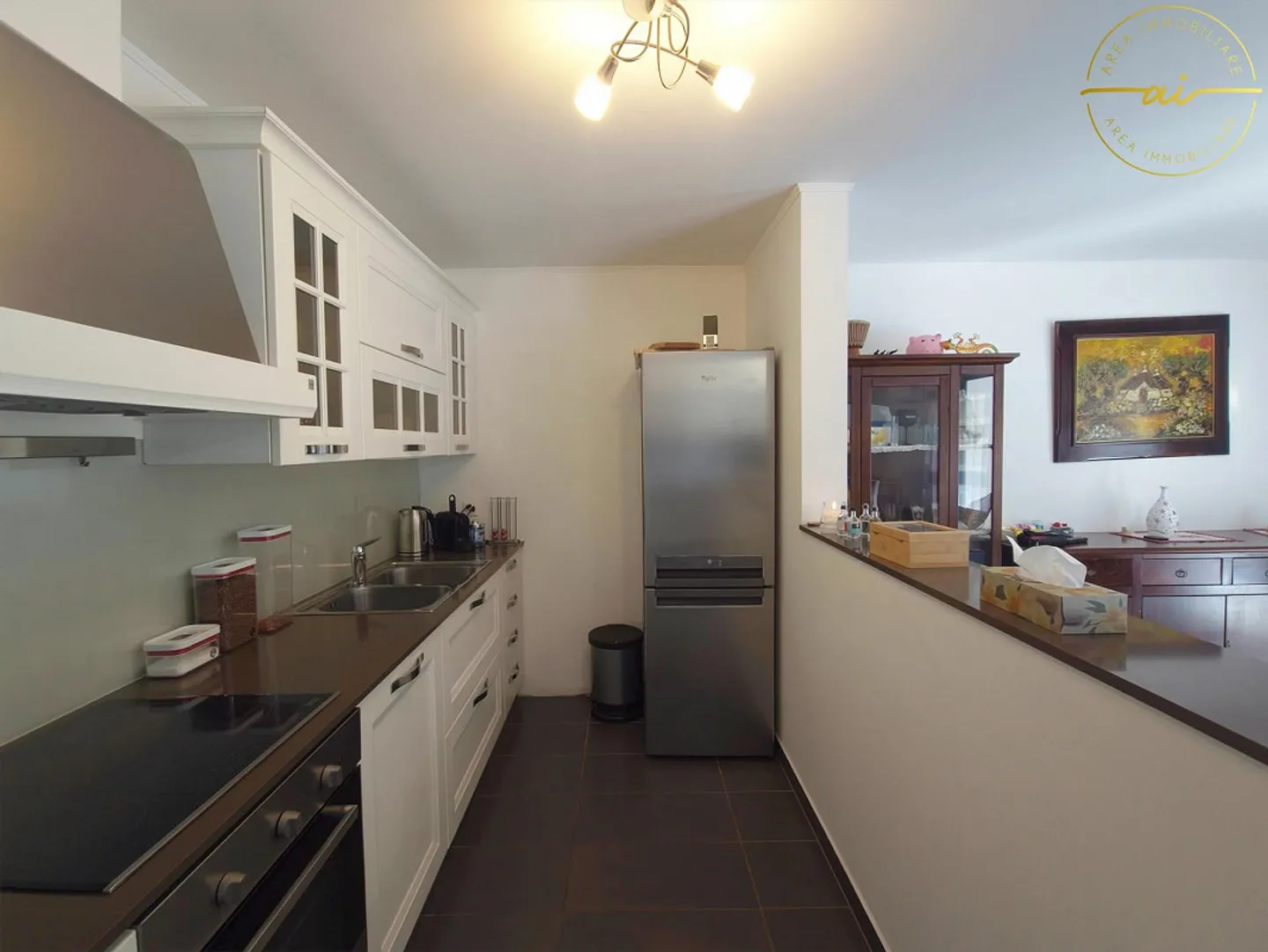 BRIGHT 3.5 ROOMS WITH LARGE BALCONY IN A CONVENIENT LOCATION - Photo 5 of 10