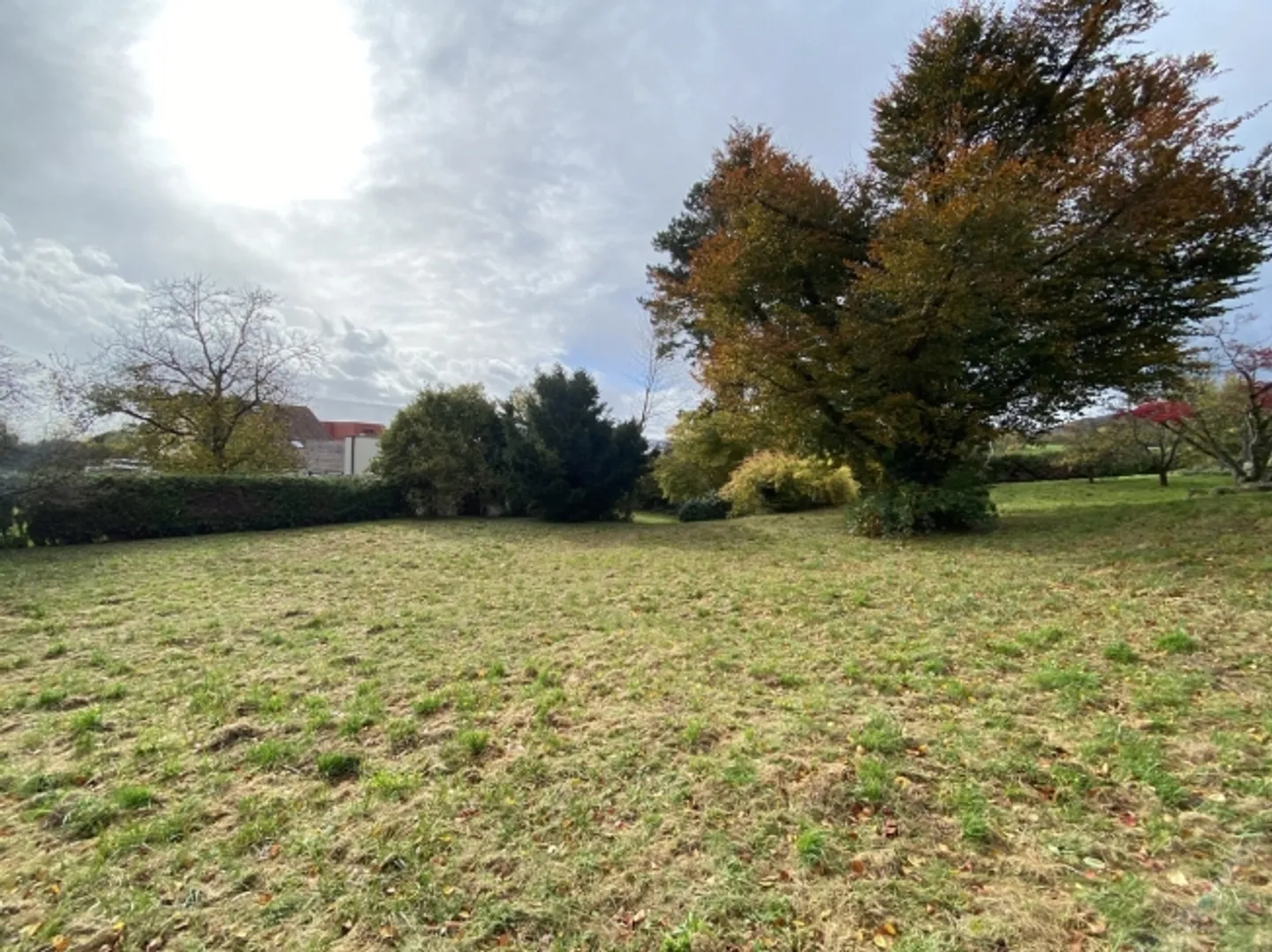 1966 m2 plot ideally located in a residential area - Photo 3 of 6