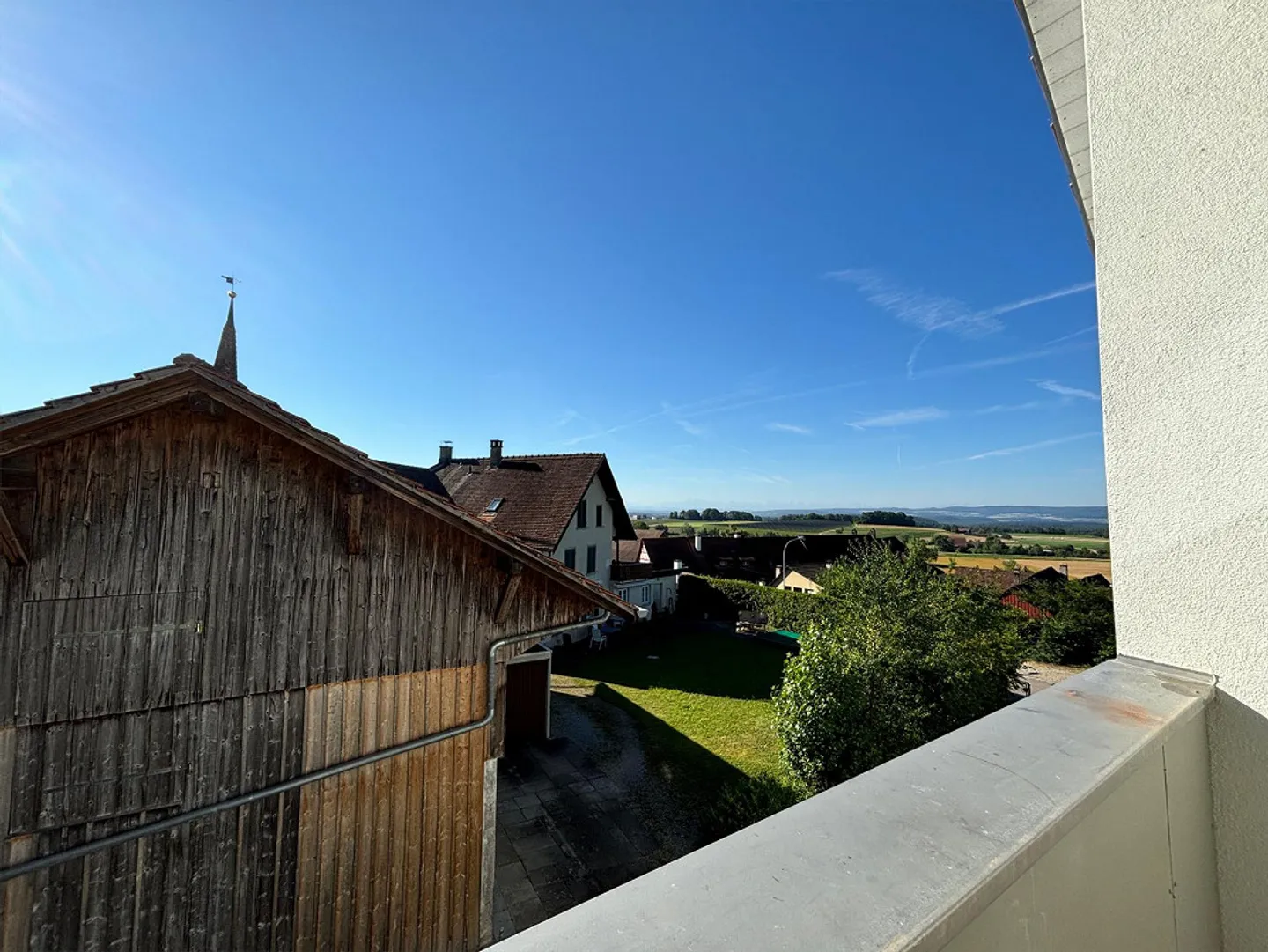 Appartamento attico di 3,5 locali con vista panoramica a Uhwiesen in vendita - Foto 13 di 13