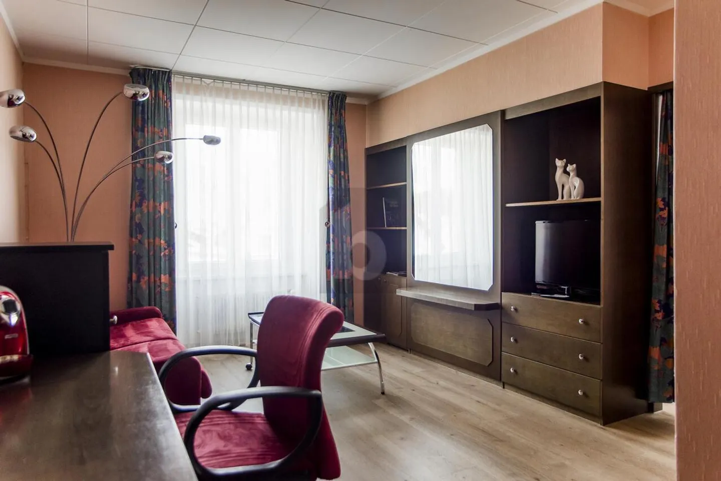 TURNKEY HOTEL WITH HIGH POTENTIAL - Photo 4 of 6