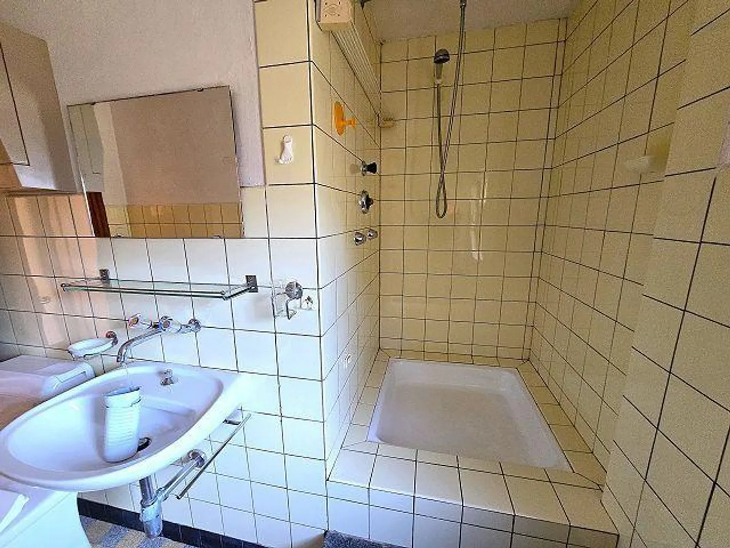 3 1/2-Zimmer-Dorfhaus mit Sitzplatz an sehr ruhiger Aussichtslage /... - Foto 12 von 31