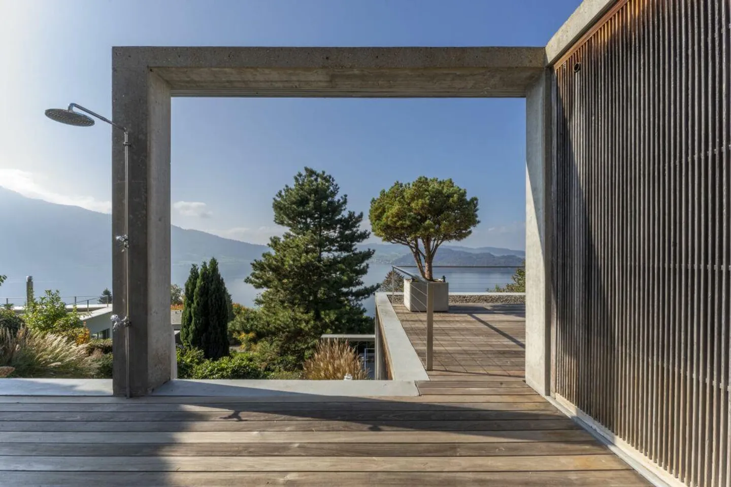 Appartamento in terrazza unico con vista mozzafiato sul lago - Foto 2 di 8