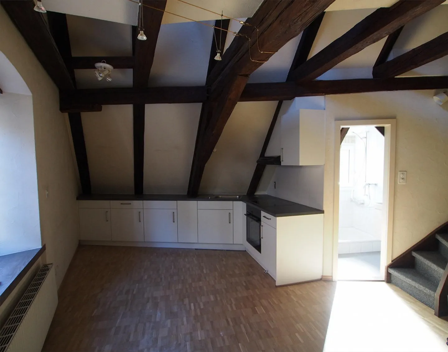 2.5-Zimmer-Dachgeschosswohnung mit Galerie an zentraler Lage in Chur - Foto 1 von 3