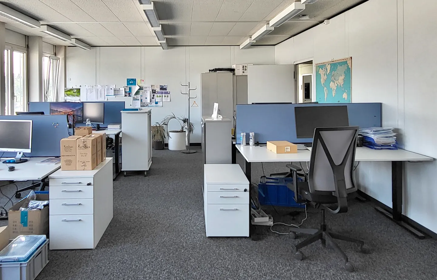 Geräumiger Bürotrakt zu vermieten - Foto 7 von 10