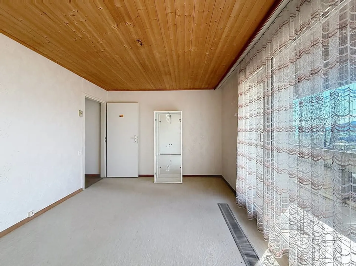 Rare opportunity: between nature and serenity, a villa to reinvent - Photo 11 of 13