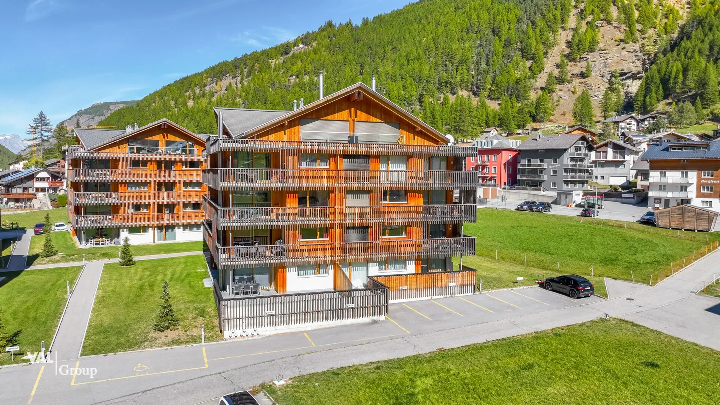 Alpine Panorama Pure: Spacious Furnished 4.5 Room Apartment with Balcony - Photo 16 of 20