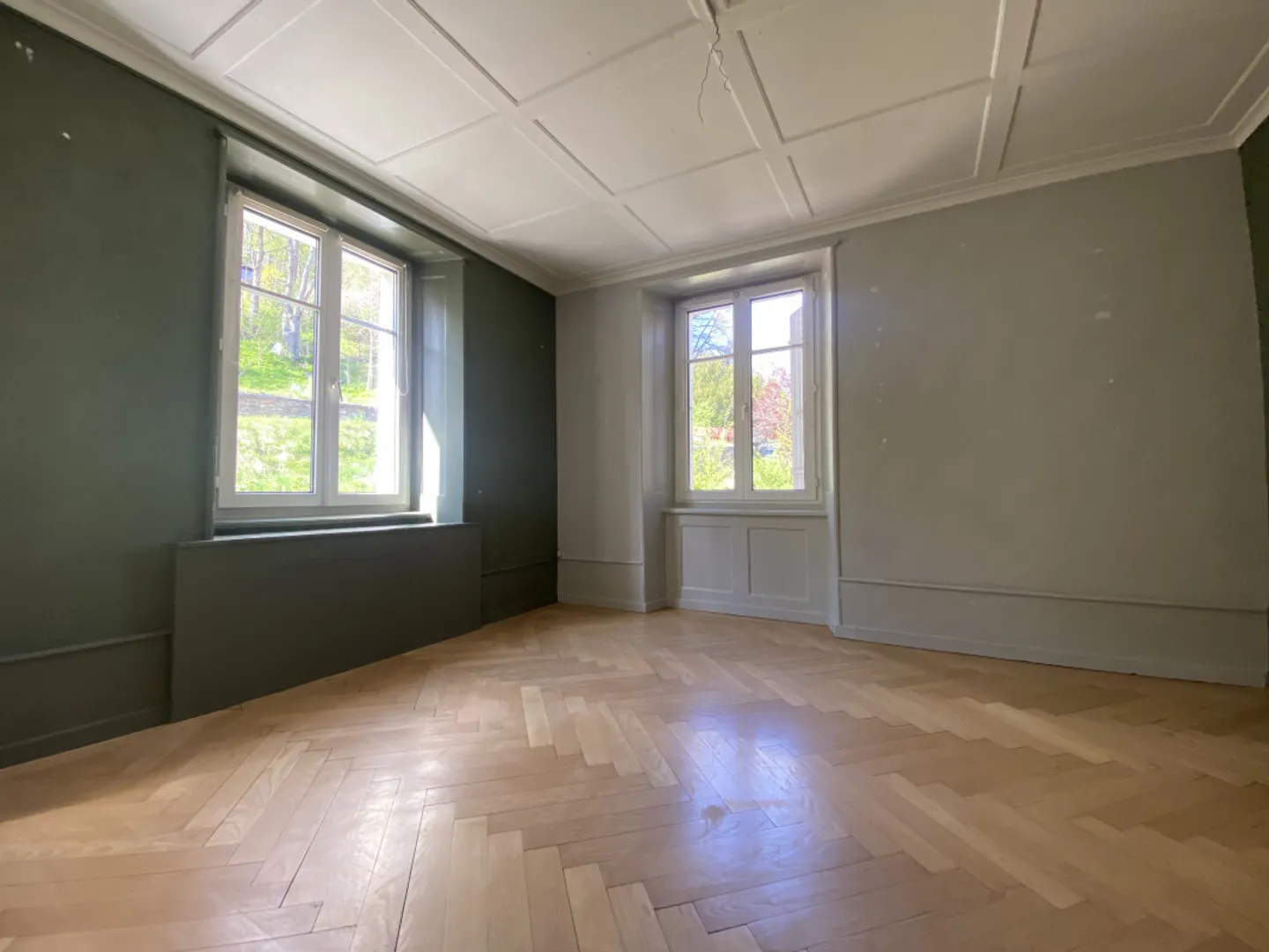 Spacieux duplex avec cachet dans ancienne maison de maître - Photo 3 sur 10