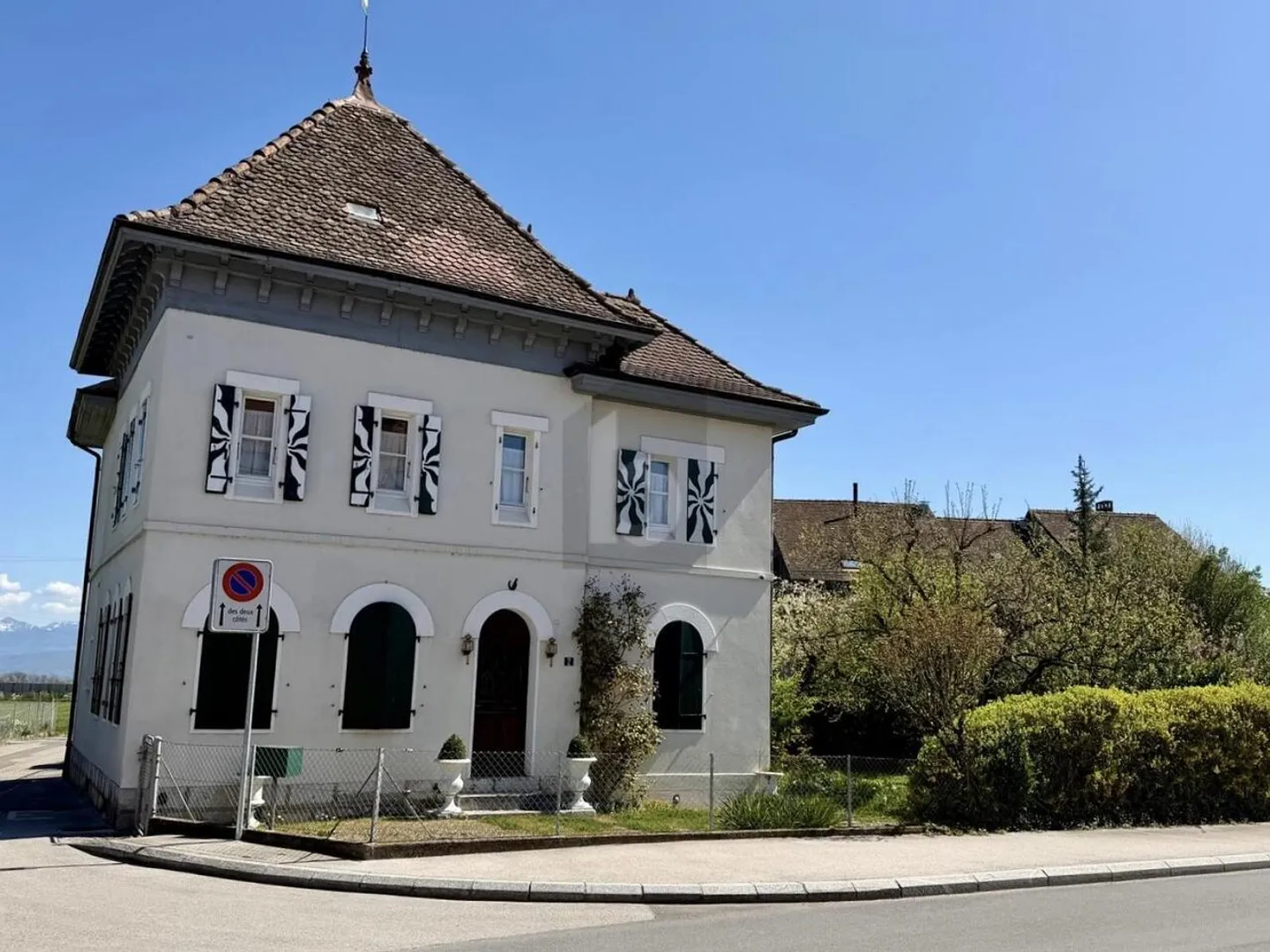 INDIVIDUELLE ET RÉNOVÉE EN TERRE SAINTE ET JARDIN - Photo 1 sur 6