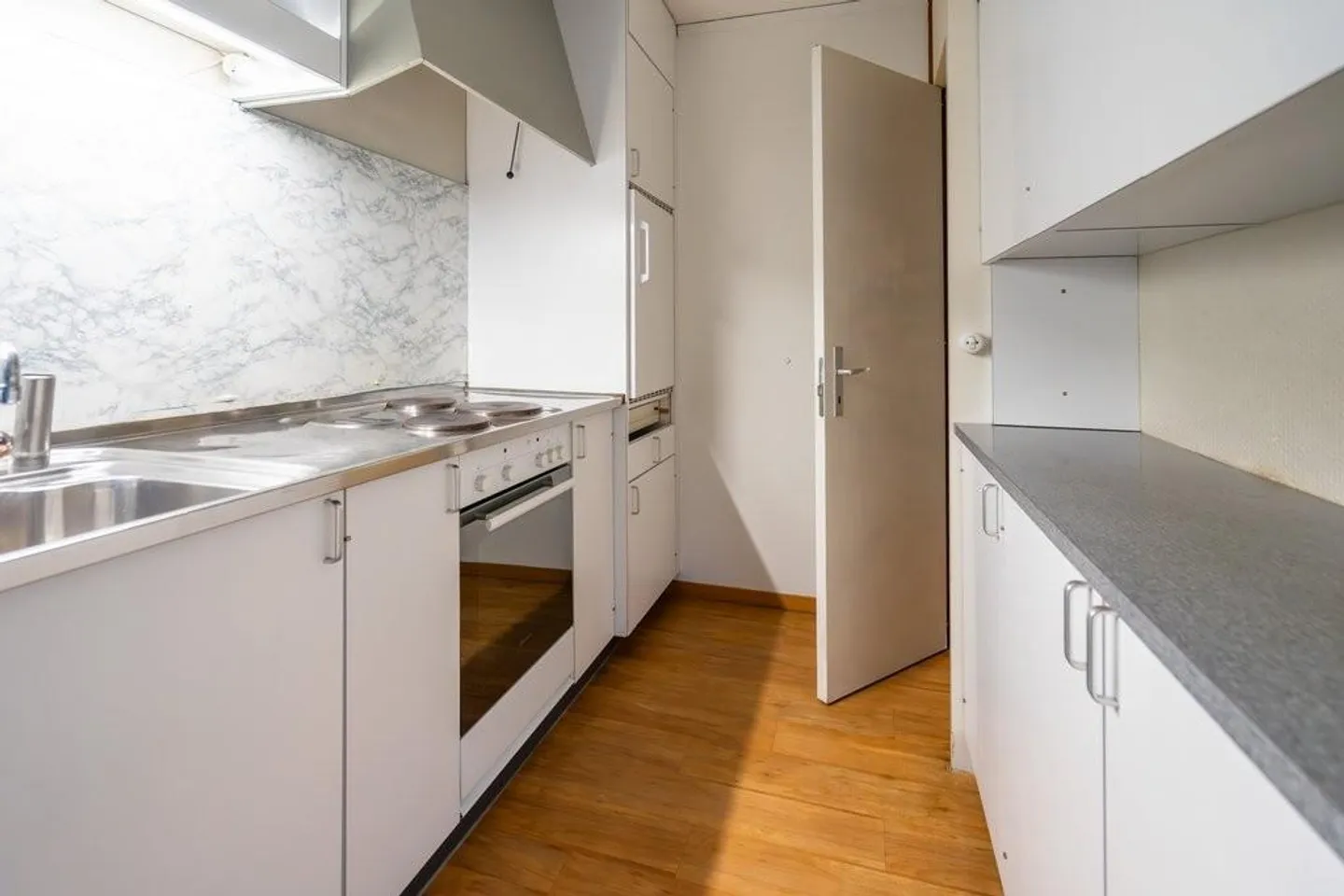 Cozy and affordable 3.5-room apartment - Photo 2 of 4