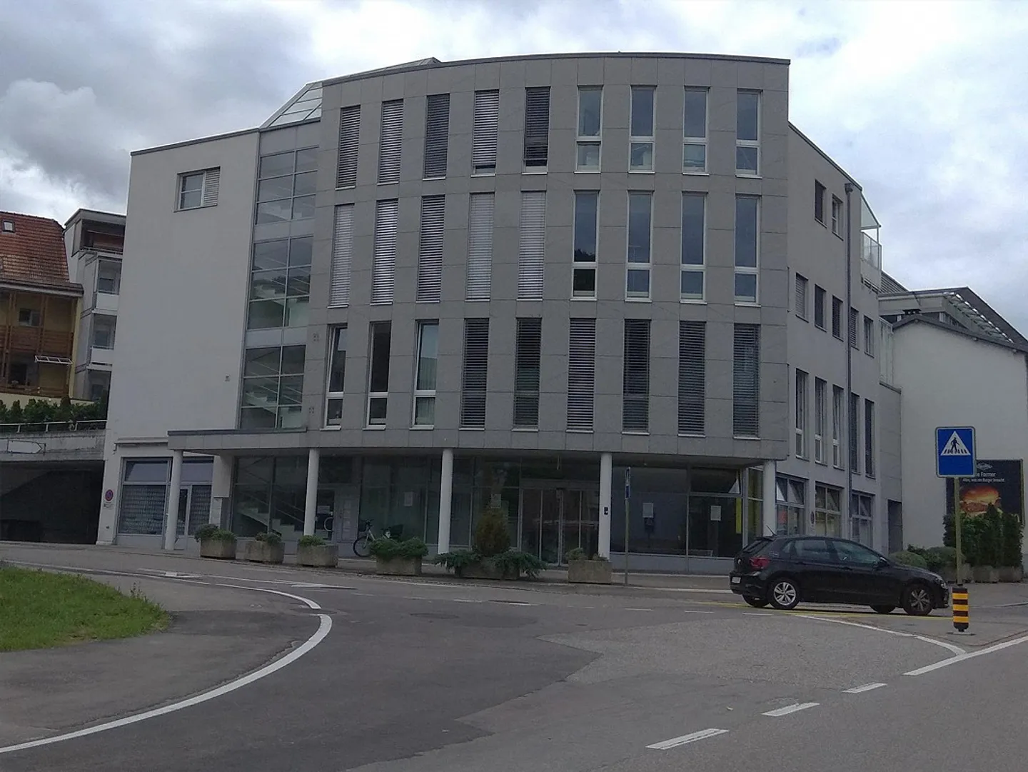 Appartamento unico di 4 ½ stanze al 3° piano (mansarda) per vivere e lavorare - Foto 1 di 18