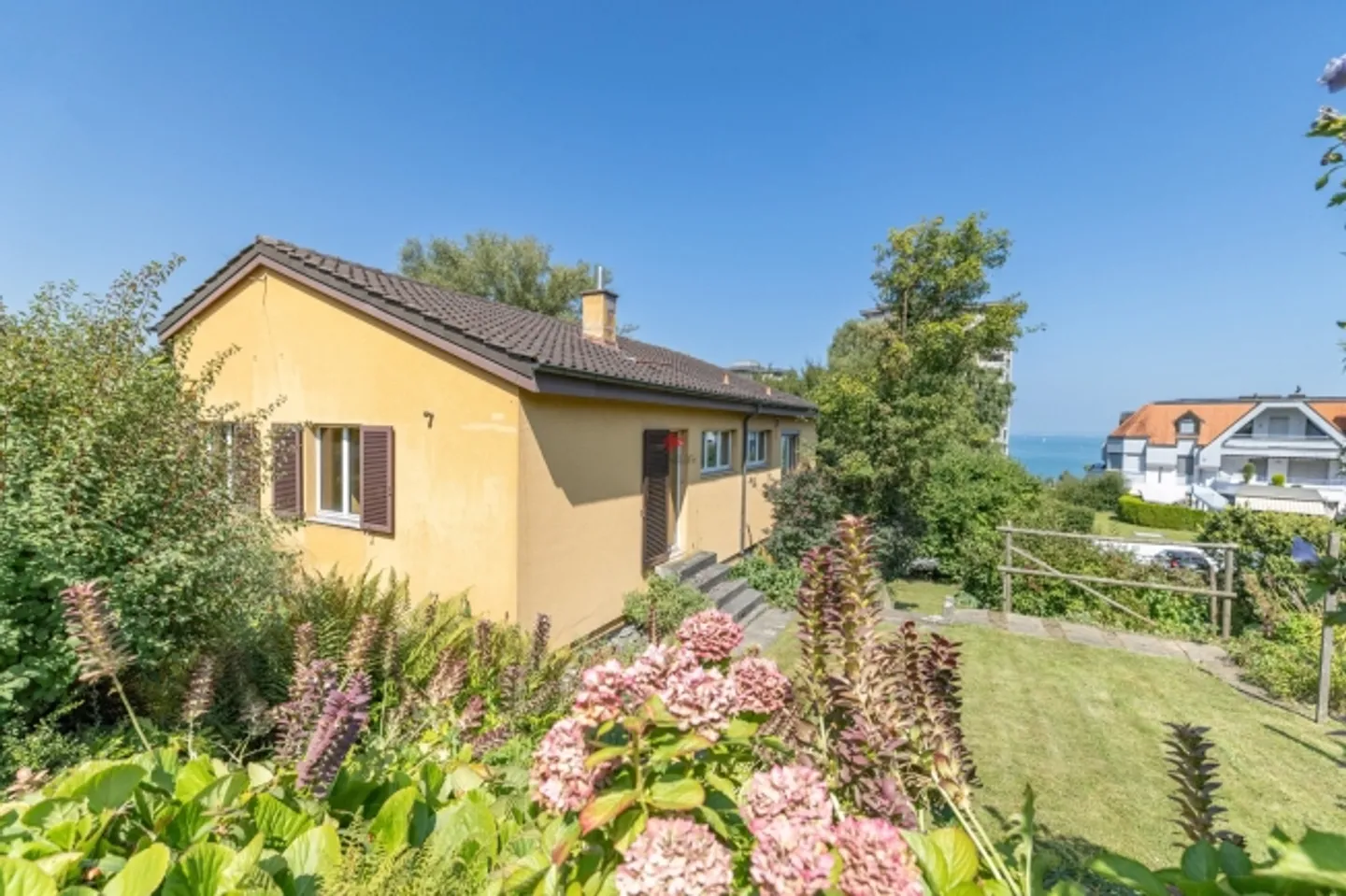 Oasi abitativa con grande giardino - Foto 8 di 9