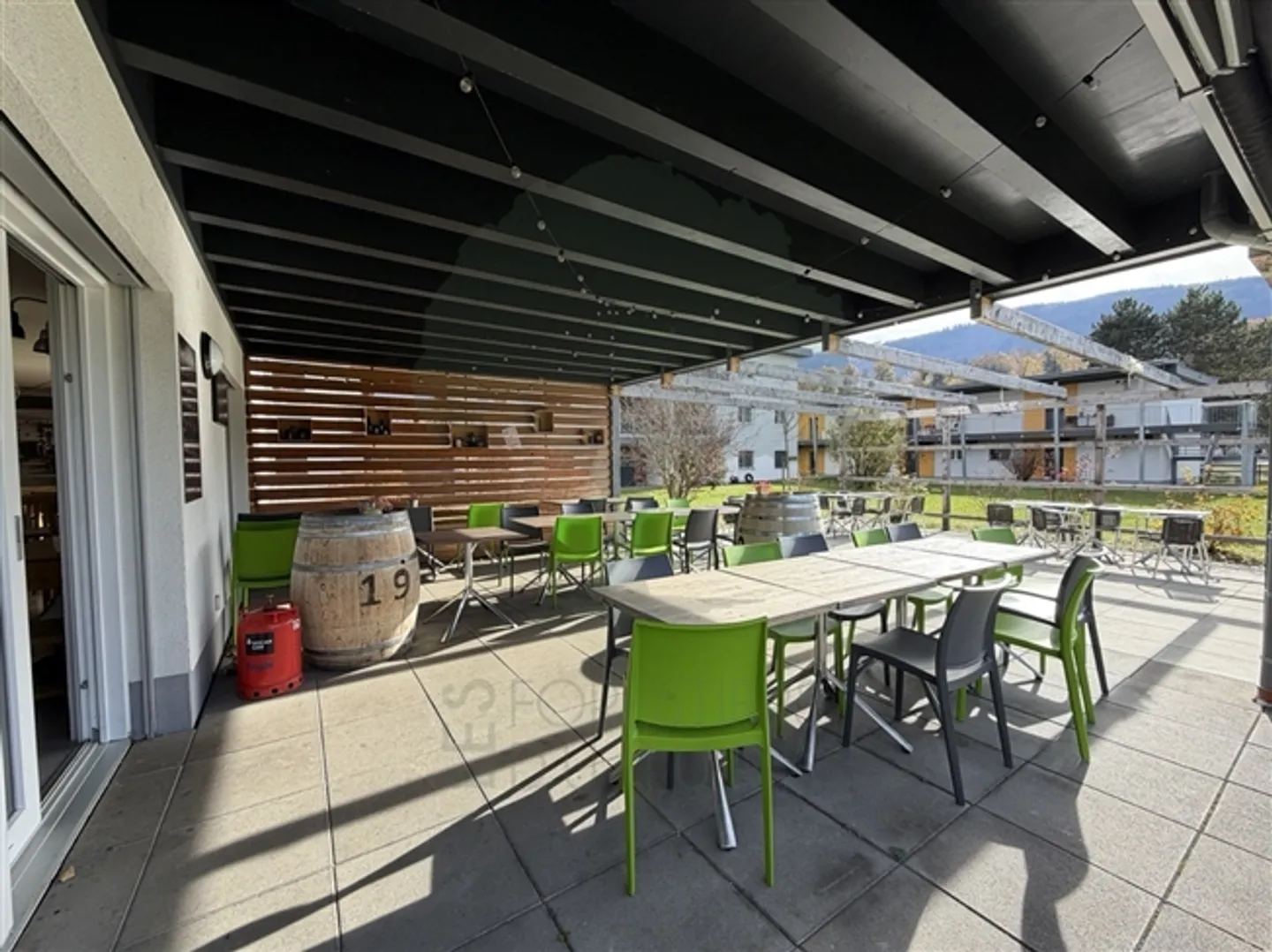 Bar completamente attrezzato, attualmente affittato a Courfaivre - Foto 9 di 18