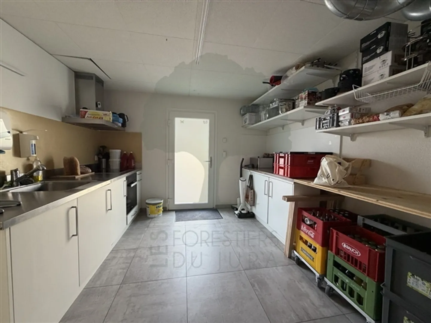 Bar completamente attrezzato, attualmente affittato a Courfaivre - Foto 11 di 18