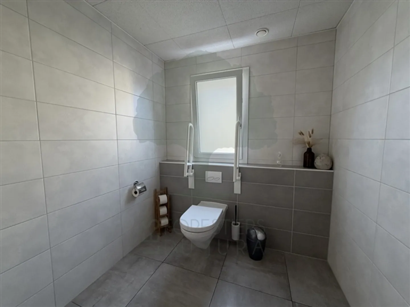 Bar completamente attrezzato, attualmente affittato a Courfaivre - Foto 17 di 18