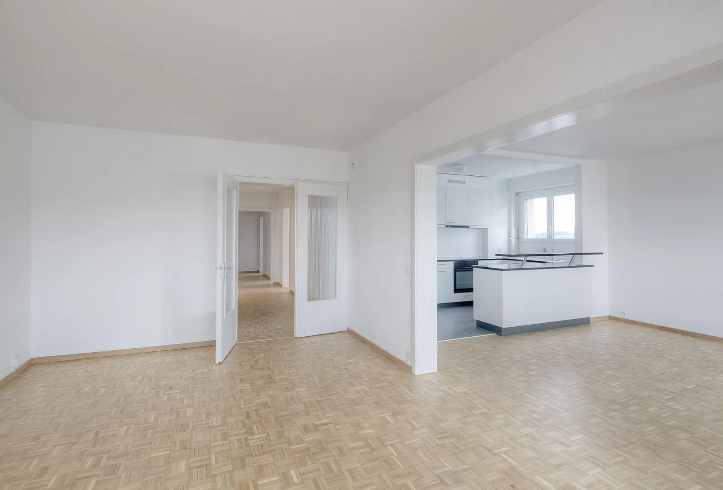Beautiful, recently renovated apartment - Photo 1 of 7