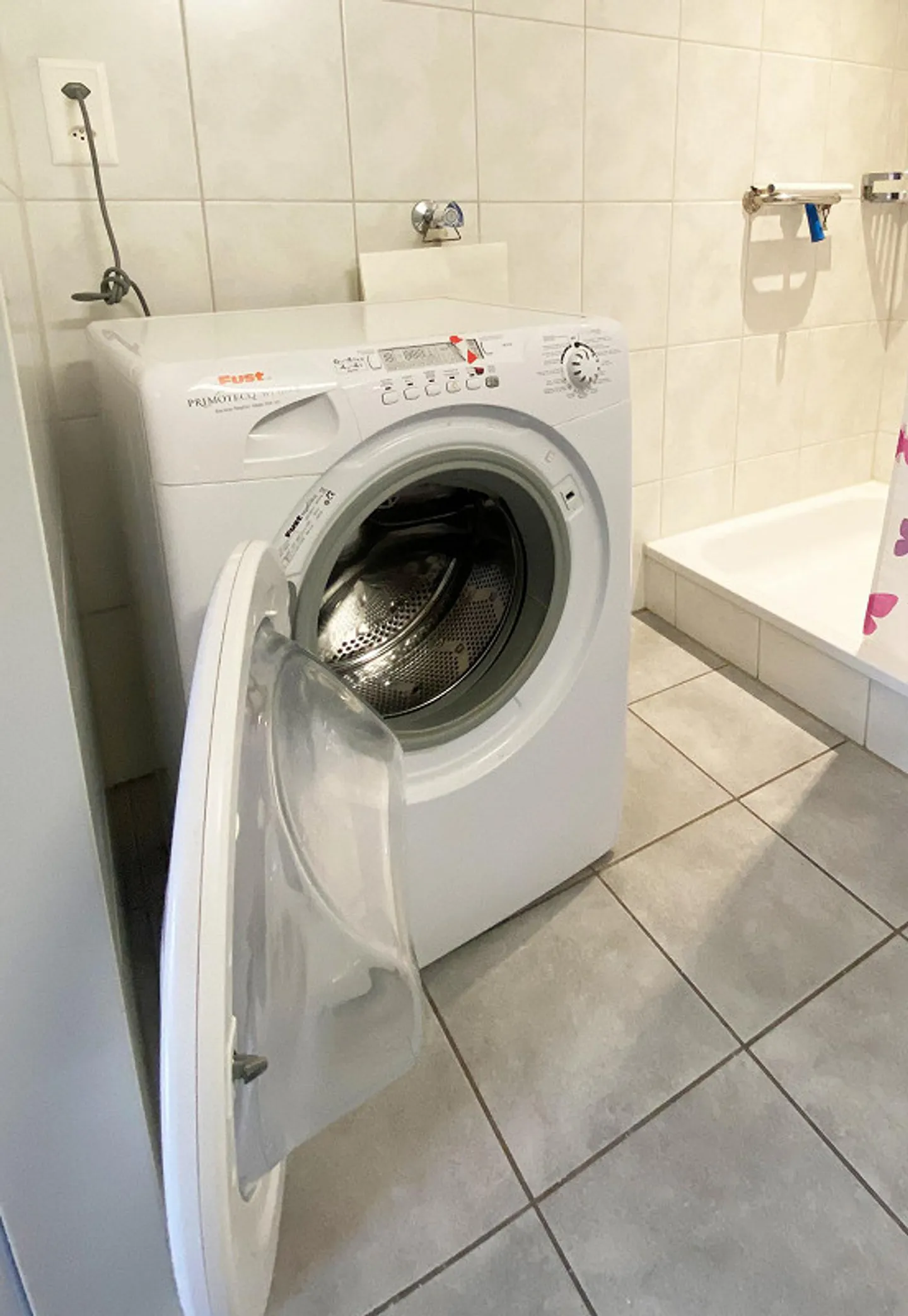 Appartement moderne de 3,5 pièces dans un emplacement central à Hallau - Photo 7 sur 10