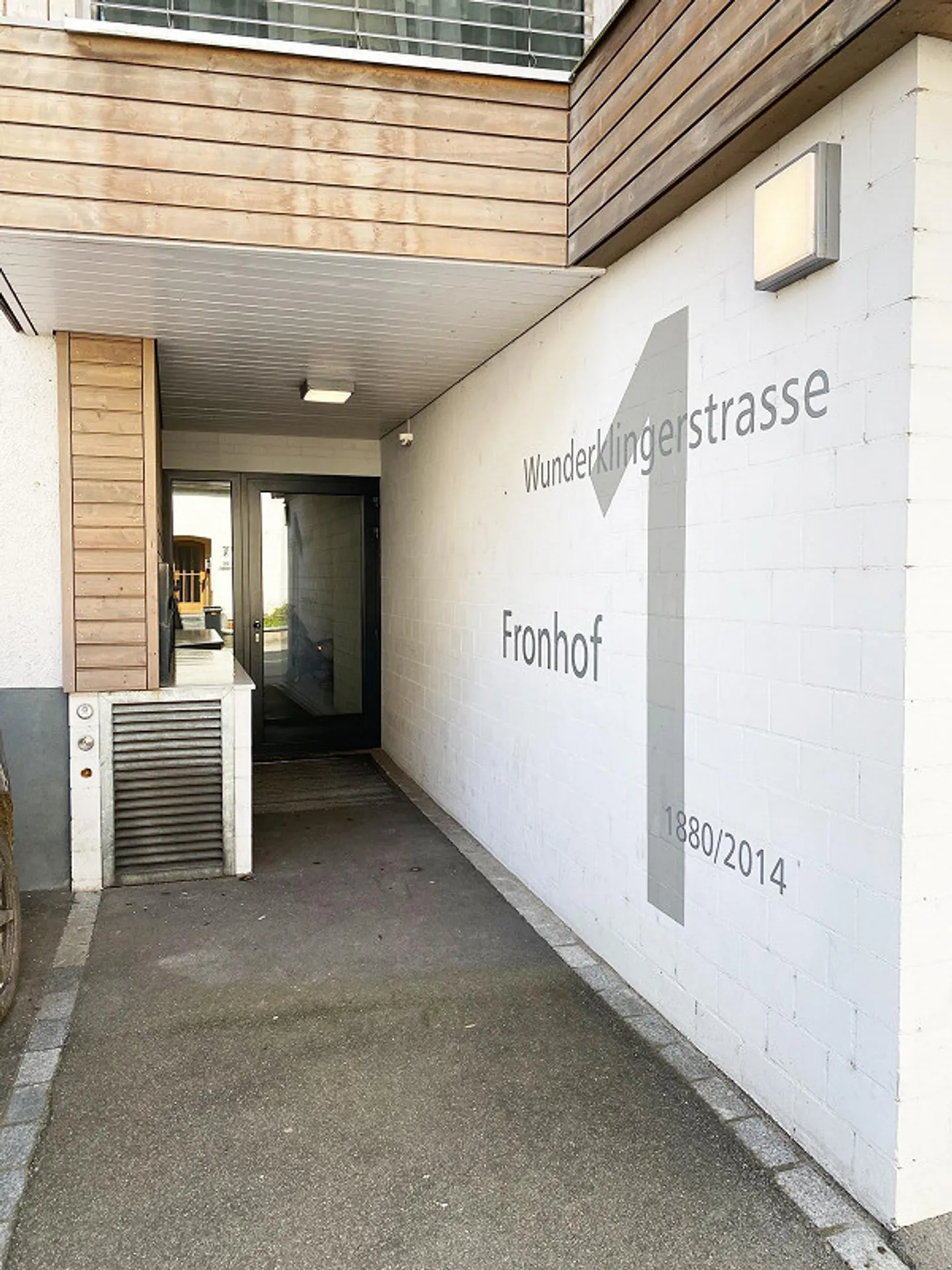 Appartement moderne de 3,5 pièces dans un emplacement central à Hallau - Photo 8 sur 10