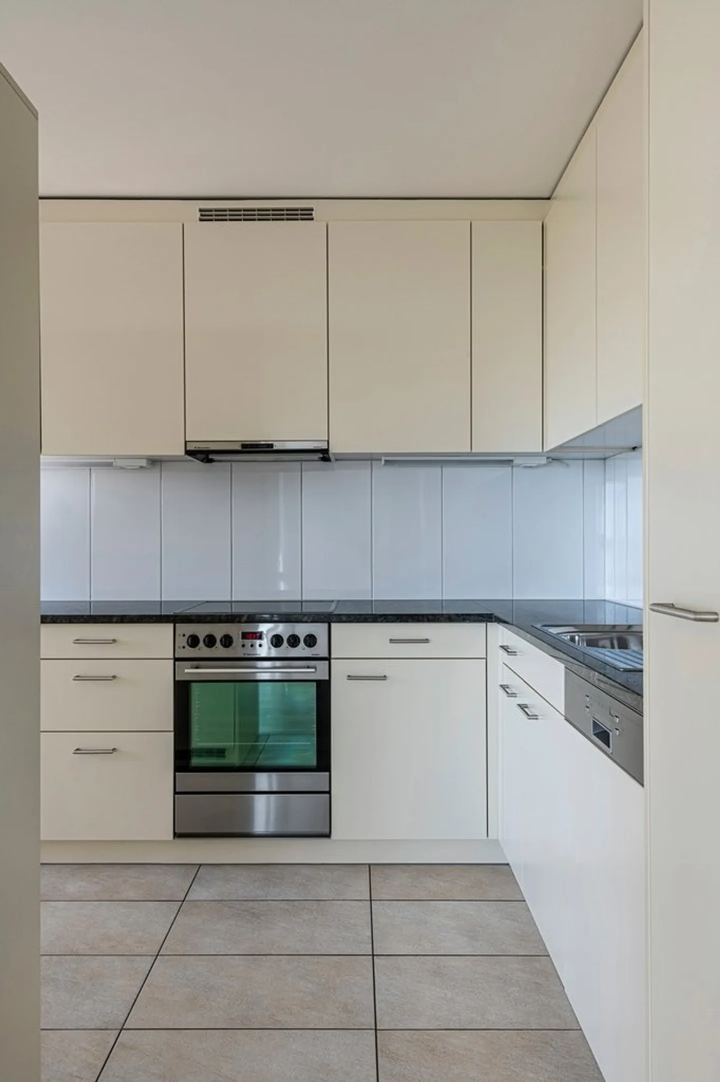 Living on the Bruderholz - Photo 2 of 11