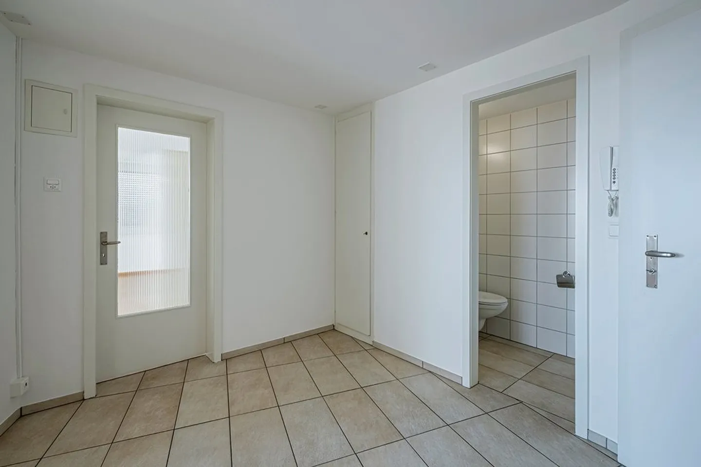 Living on the Bruderholz - Photo 6 of 11