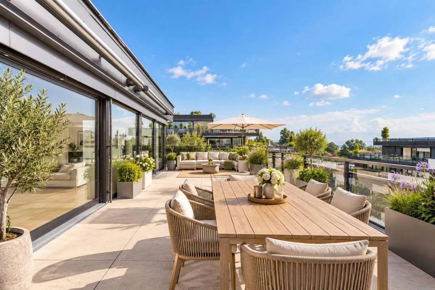 Neues und modernes Penthouse mit einer 95m2 großen Dachterrasse - Foto 1 von 9