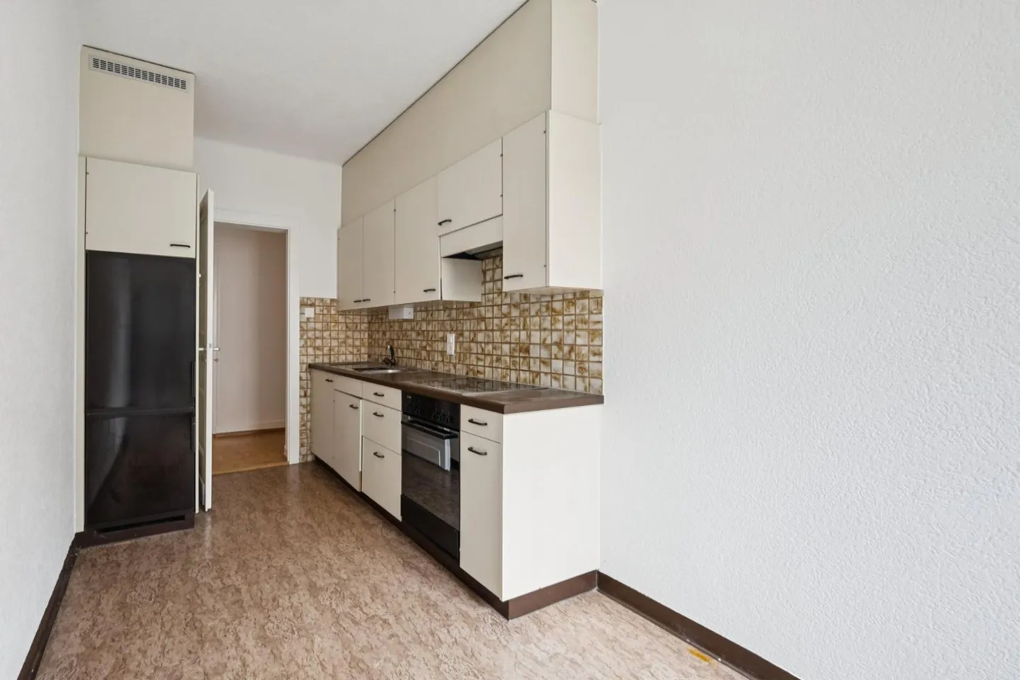 Building near the city center - Fixed-term lease - Photo 2 of 8