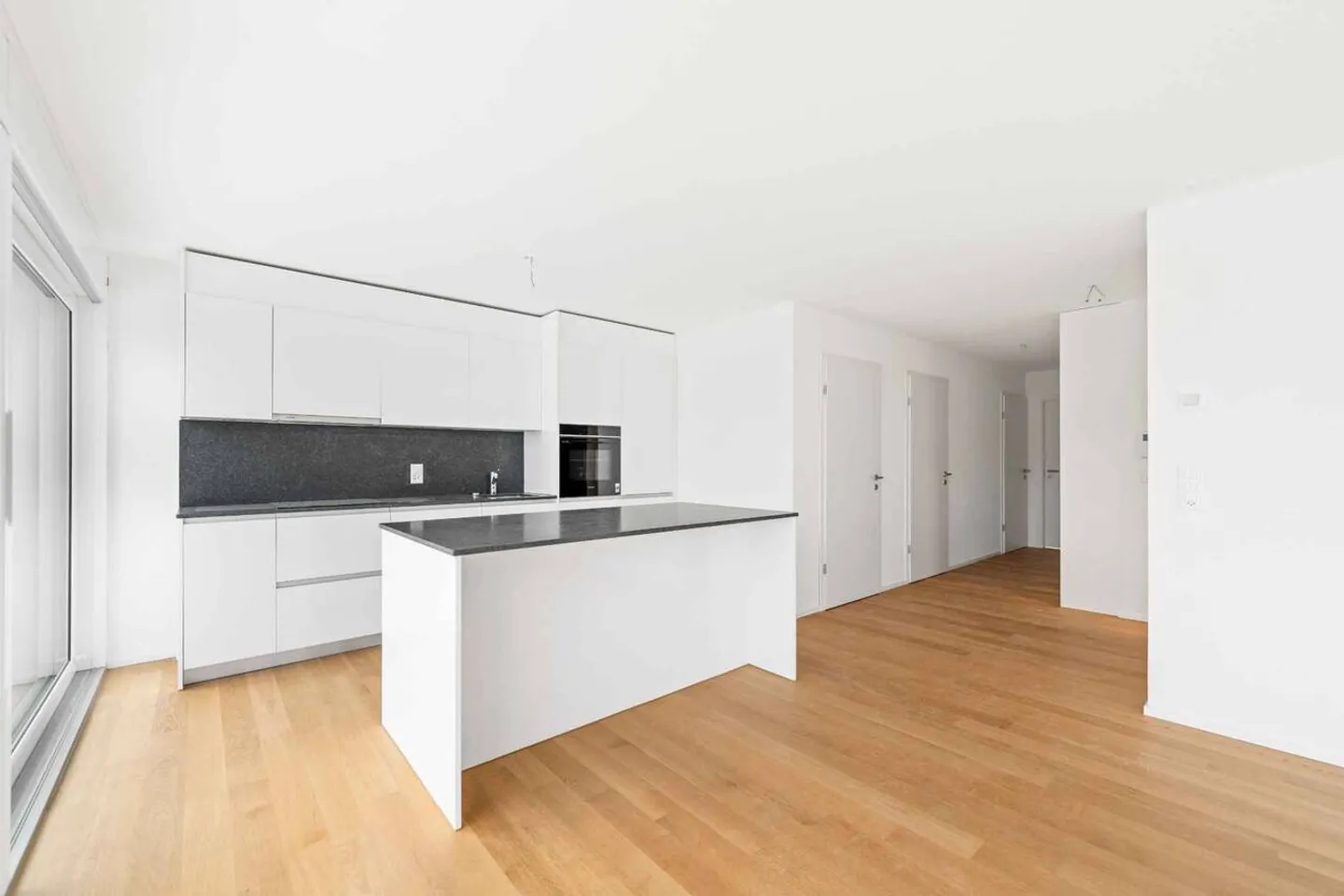 Neues und modernes Penthouse mit einer 95m2 großen Dachterrasse - Foto 3 von 9