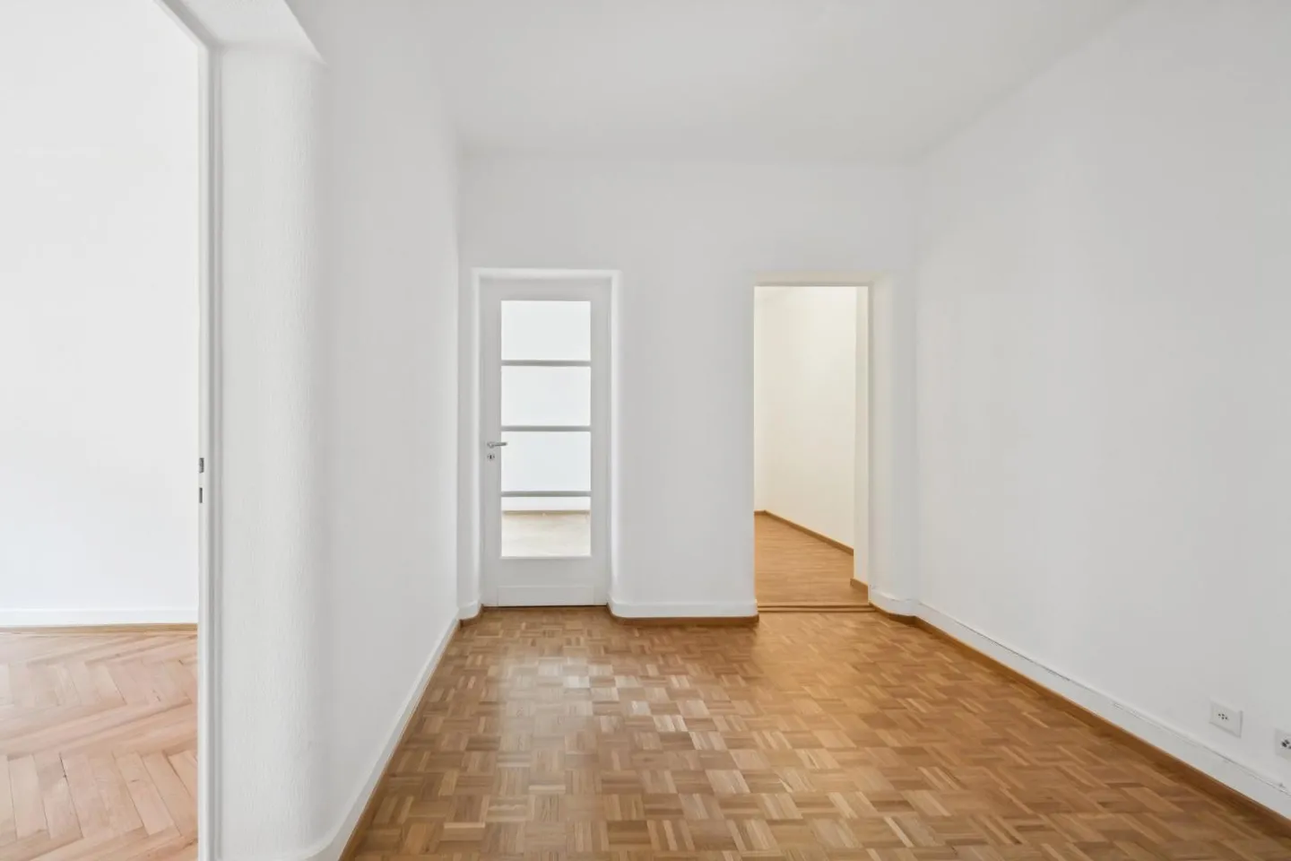 Building near the city center - Fixed-term lease - Photo 7 of 8