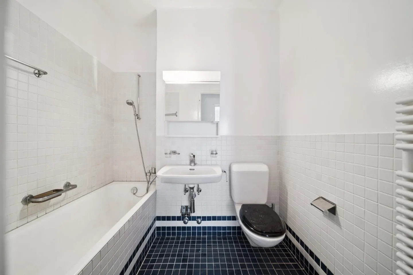 Building near the city center - Fixed-term lease - Photo 4 of 8