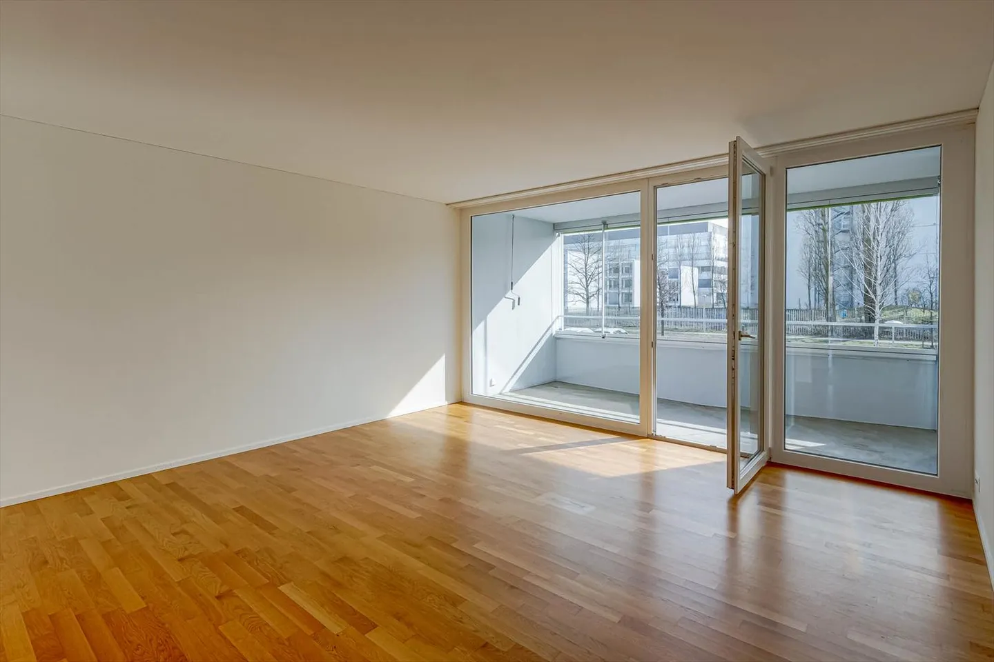 Apartment for rent - Photo 4 of 9