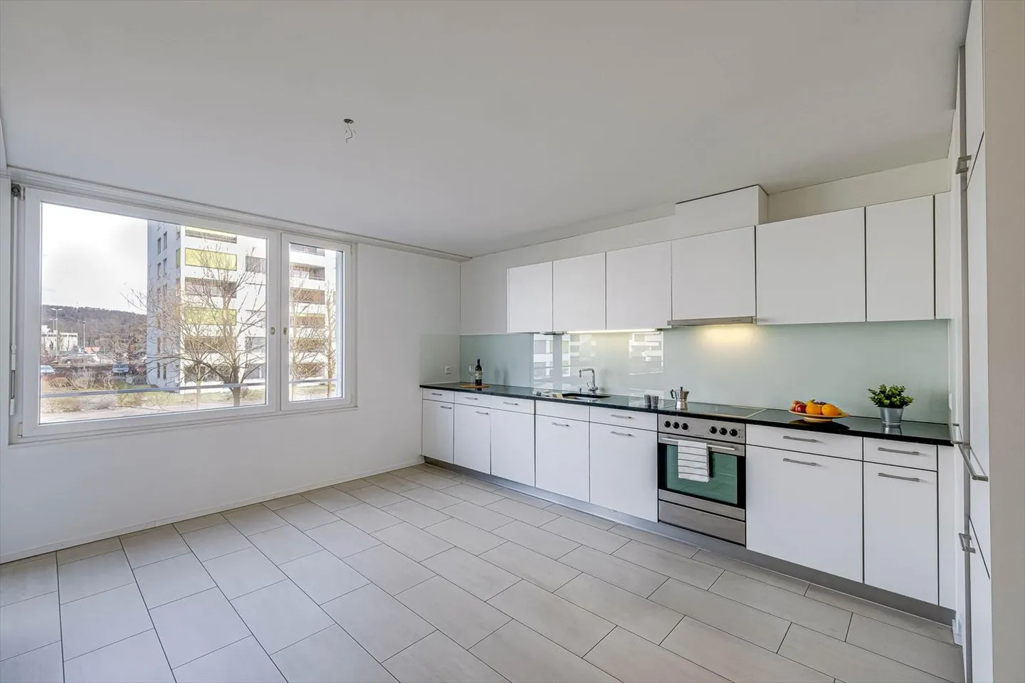 Apartment for rent - Photo 3 of 9