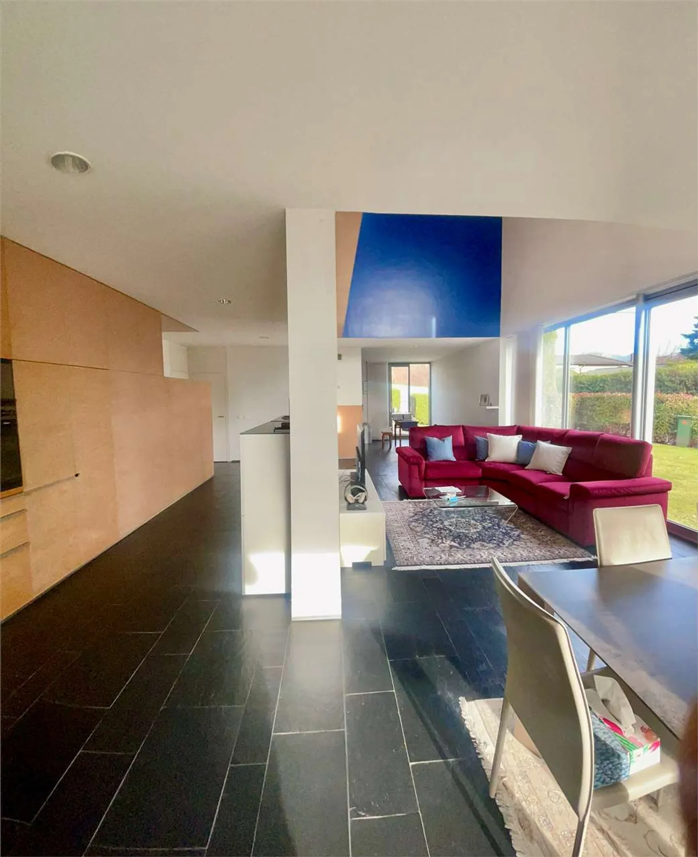 Prächtige und elegante Villa im modernen Design - Foto 5 von 13