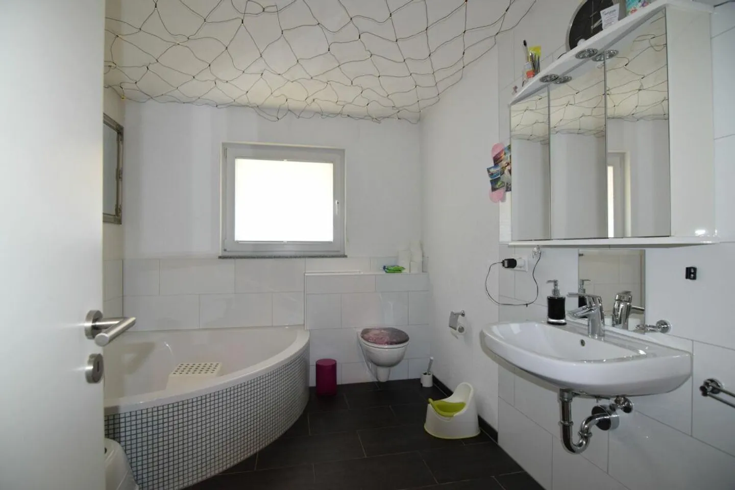 Charmantes Einfamilienhaus in ruhiger Lage - Foto 7 von 8