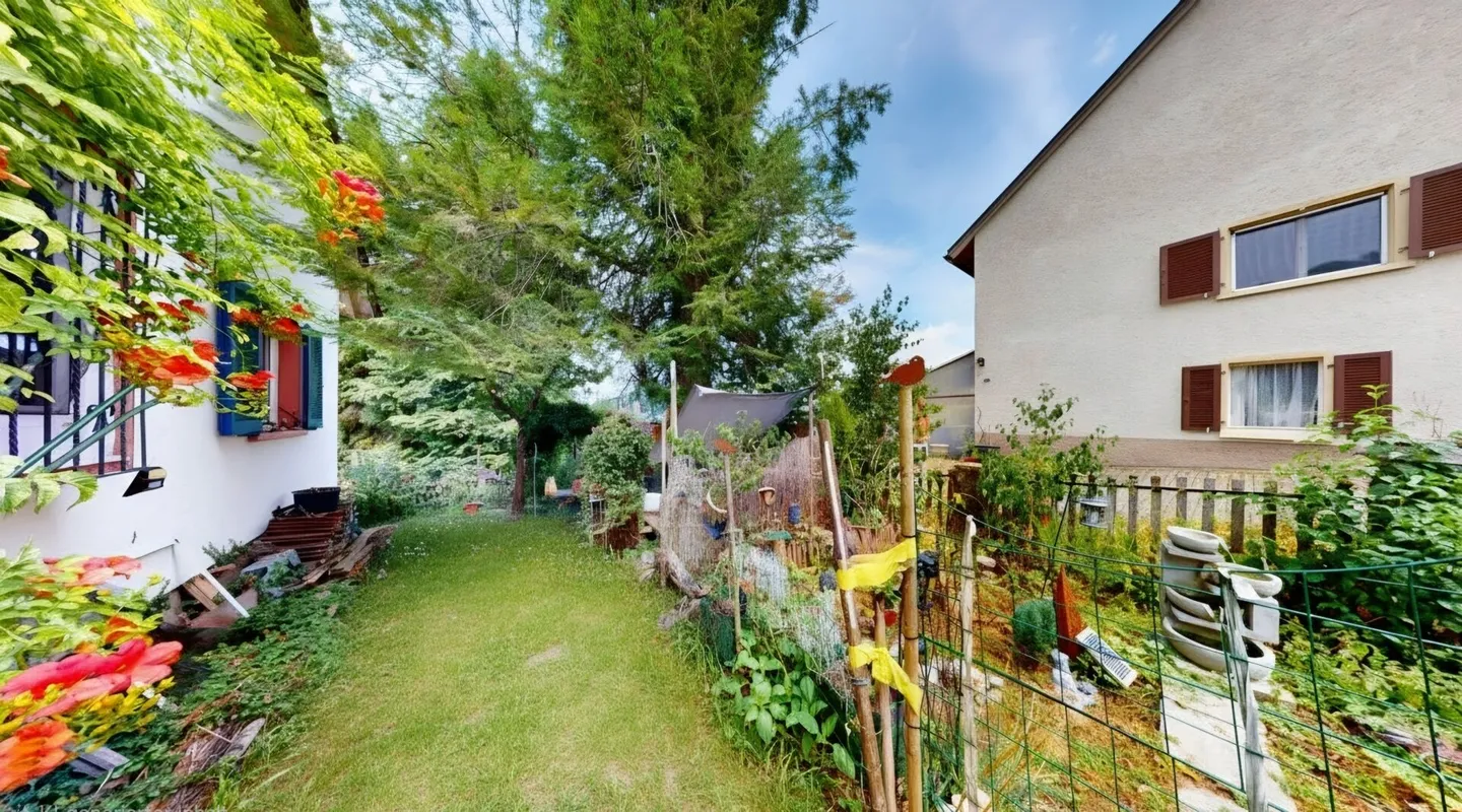 Un jardin à tomber amoureux ! Maison individuelle avec beaucoup de potentiel - Photo 7 sur 19