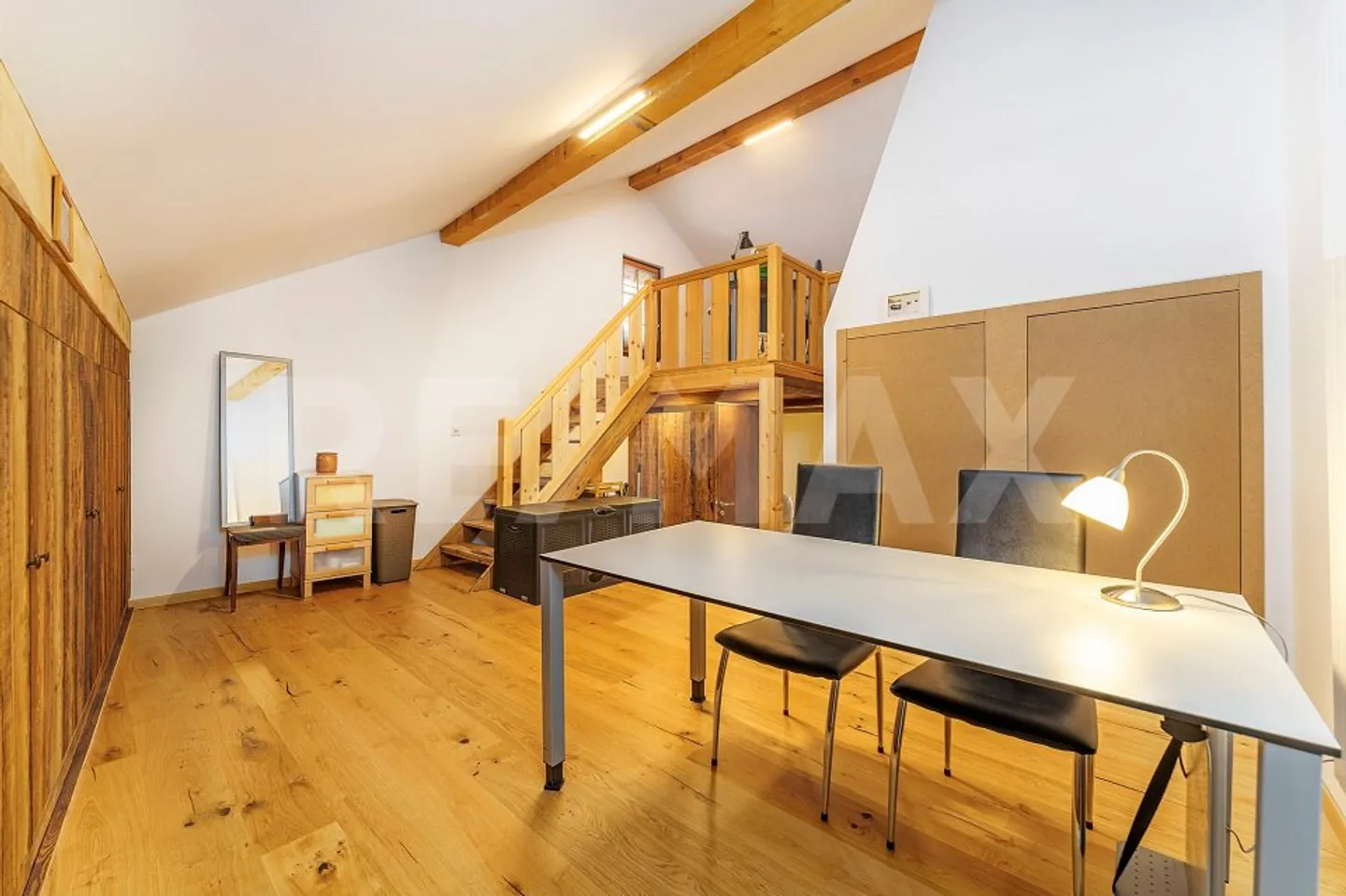 Incredible renovated house with 267 m2 usable space - Photo 13 of 13