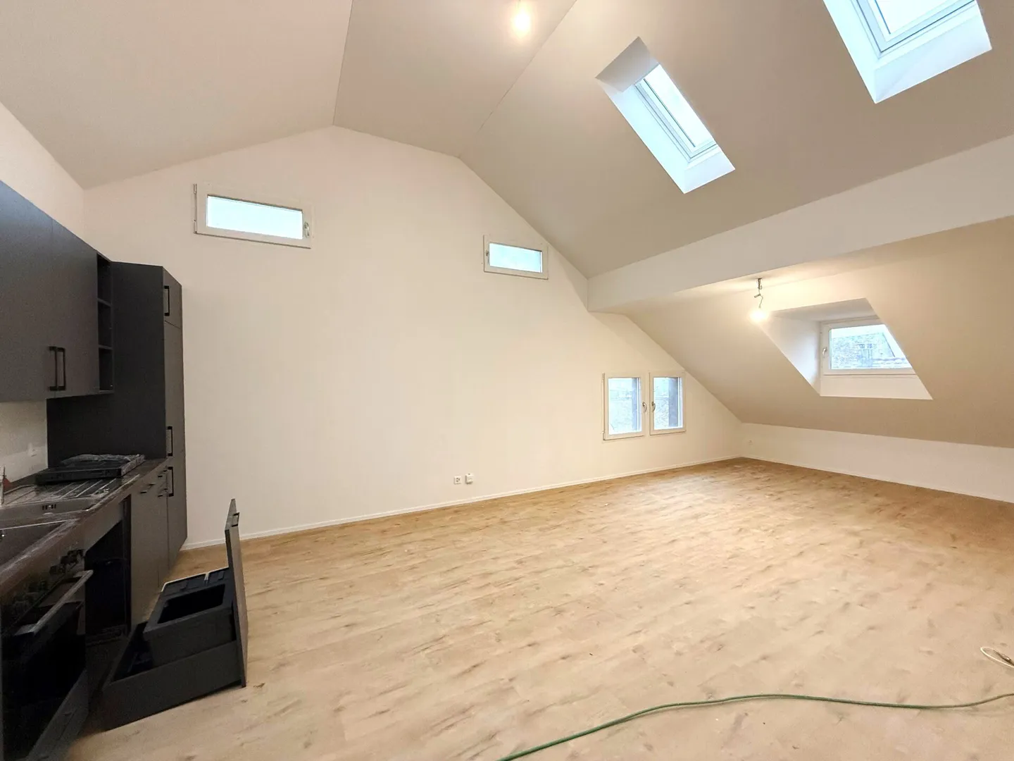 Appartamento mansardato completamente ristrutturato di 2,5 locali - Foto 1 di 8