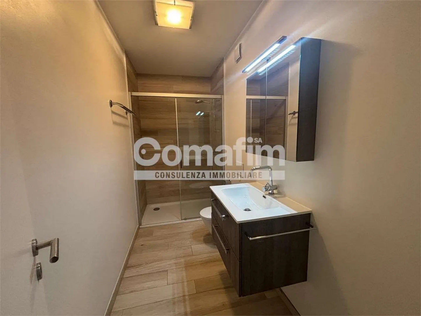 Canobbio - Raffiniertes 4.5 Zimmer mit Großen Räumen und Exklusivem Komfort - Foto 8 von 11